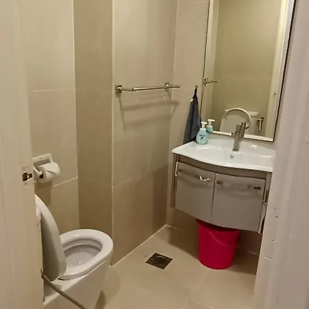 Behind Klcc Twin Towers Apartment Kuala Lumpur Exterior photo