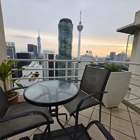 Behind Klcc Twin Towers Apartment Kuala Lumpur Room photo